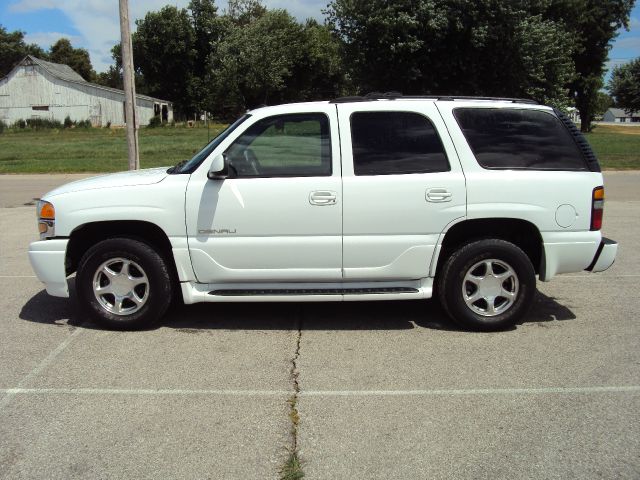 2005 GMC Yukon EX Sedan 4D