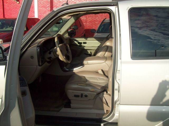 2005 GMC Yukon Base