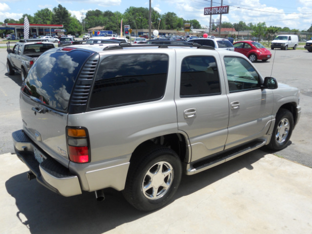 2005 GMC Yukon EX Sedan 4D