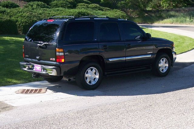 2005 GMC Yukon Ram 3500 Diesel 2-WD