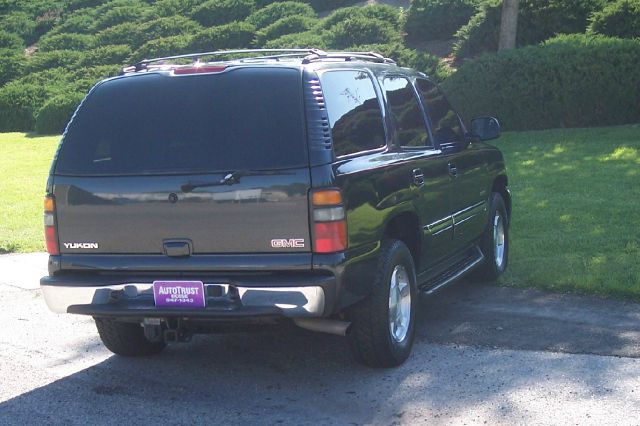 2005 GMC Yukon Ram 3500 Diesel 2-WD