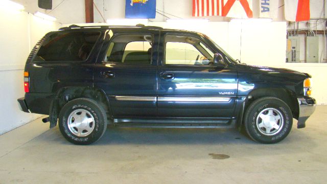 2005 GMC Yukon Ram 3500 Diesel 2-WD