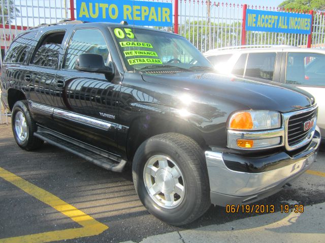 2005 GMC Yukon Ram 3500 Diesel 2-WD