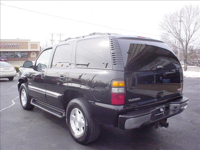 2005 GMC Yukon SLT