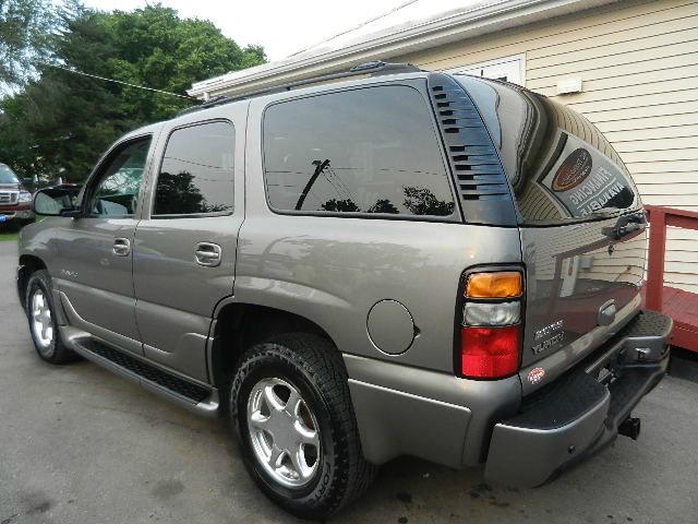 2005 GMC Yukon Base