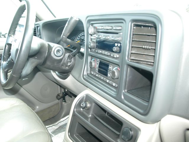 2005 GMC Yukon Ram 3500 Diesel 2-WD