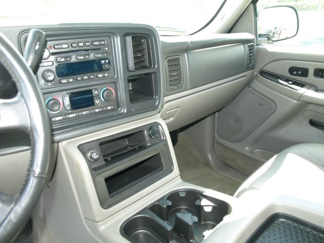 2005 GMC Yukon Ram 3500 Diesel 2-WD