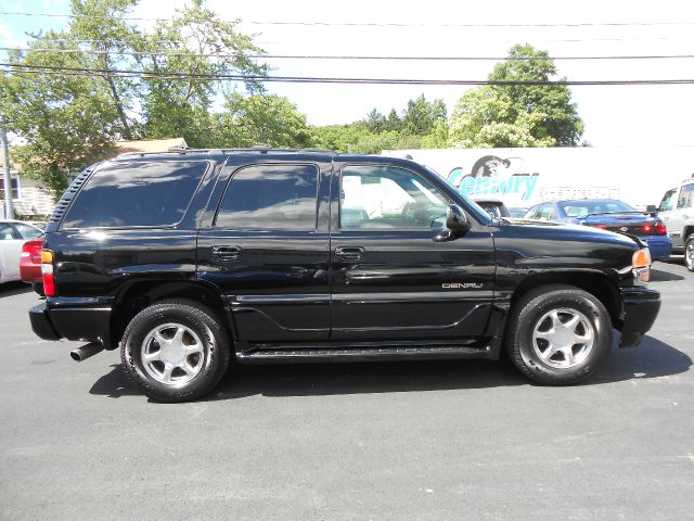 2005 GMC Yukon EX Sedan 4D