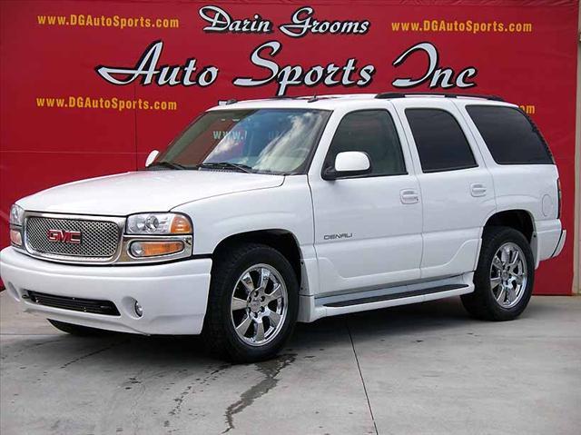 2005 GMC Yukon MEGA Cab4x4