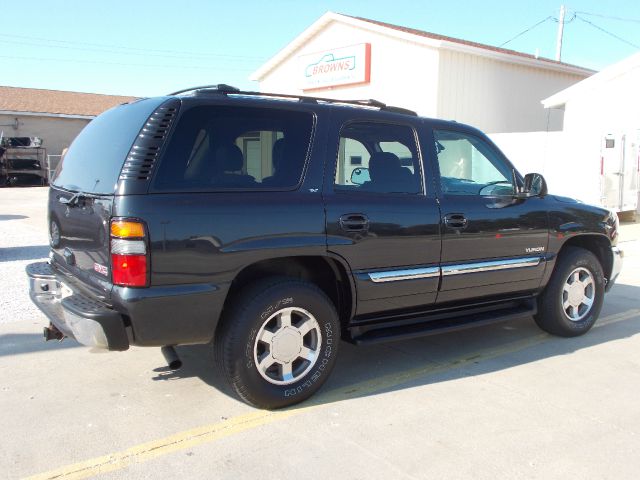 2005 GMC Yukon Ram 3500 Diesel 2-WD