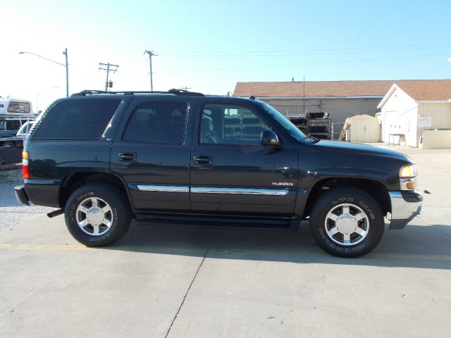 2005 GMC Yukon Ram 3500 Diesel 2-WD