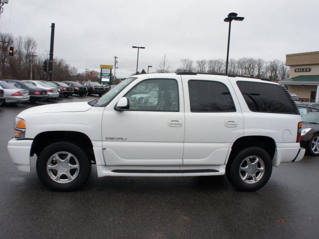 2005 GMC Yukon EX Sedan 4D