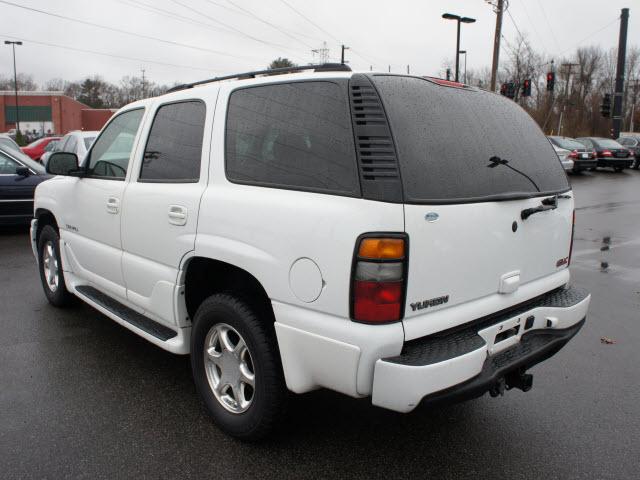 2005 GMC Yukon EX Sedan 4D