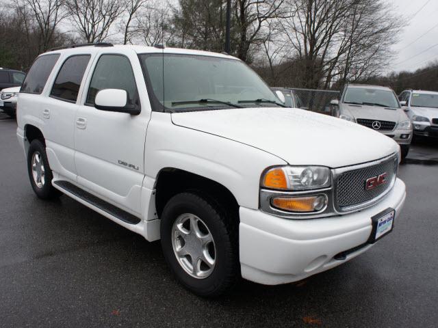 2005 GMC Yukon EX Sedan 4D