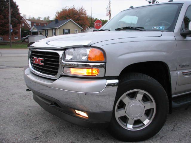 2005 GMC Yukon Ram 3500 Diesel 2-WD