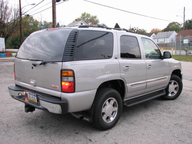 2005 GMC Yukon Ram 3500 Diesel 2-WD