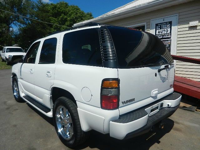 2006 GMC Yukon EX - DUAL Power Doors