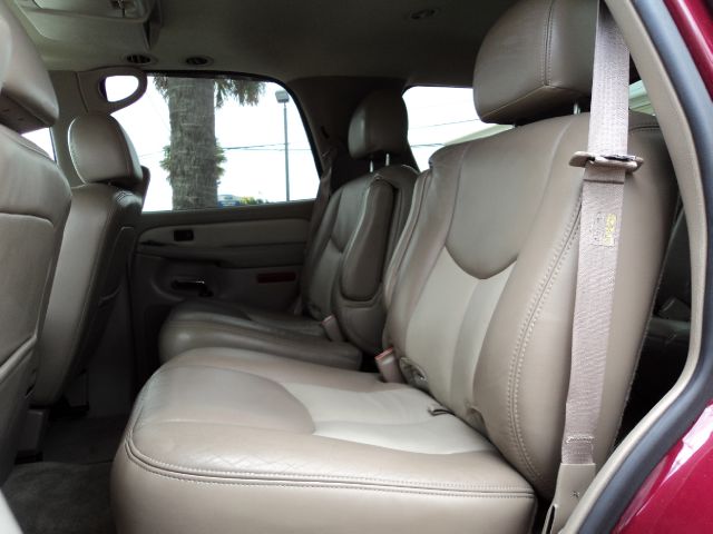 2006 GMC Yukon EX - DUAL Power Doors