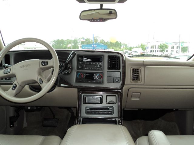 2006 GMC Yukon EX - DUAL Power Doors