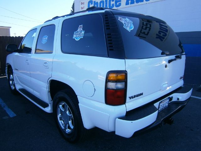 2006 GMC Yukon EX - DUAL Power Doors