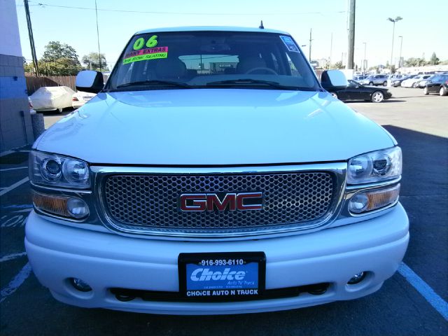 2006 GMC Yukon EX - DUAL Power Doors