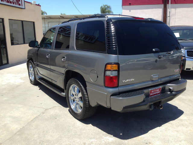 2006 GMC Yukon EX - DUAL Power Doors