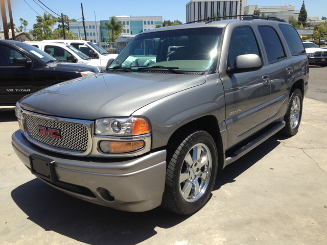 2006 GMC Yukon EX - DUAL Power Doors