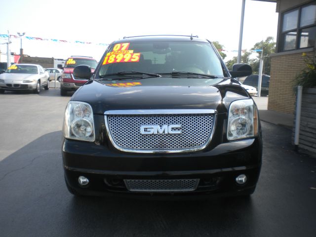 2007 GMC Yukon EX - DUAL Power Doors