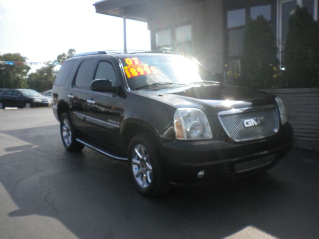 2007 GMC Yukon EX - DUAL Power Doors