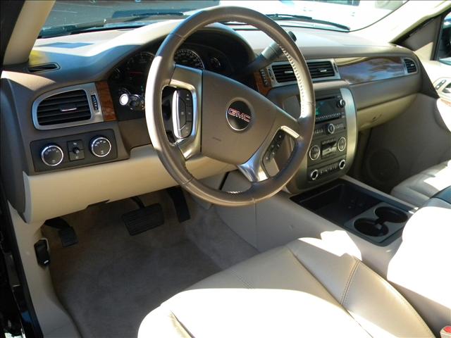 2007 GMC Yukon 4DR WGN I4 LX