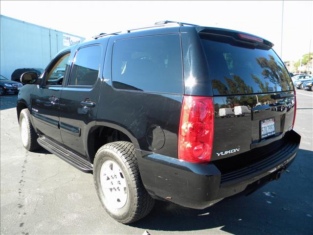 2007 GMC Yukon 4DR WGN I4 LX