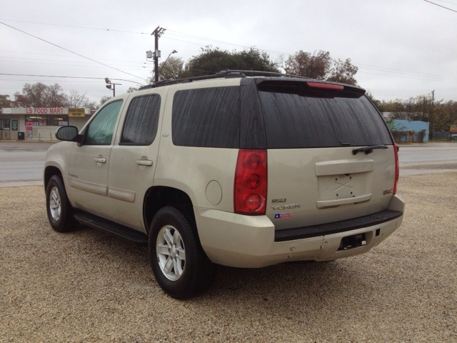 2007 GMC Yukon Reg Cab 124 WB SLT