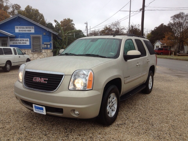 2007 GMC Yukon Reg Cab 124 WB SLT