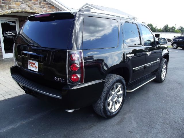 2007 GMC Yukon 4dr Sdn LS Manual