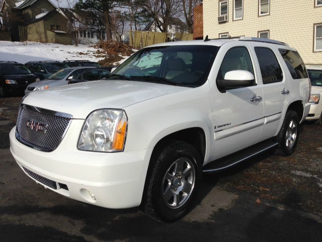 2007 GMC Yukon EX - DUAL Power Doors