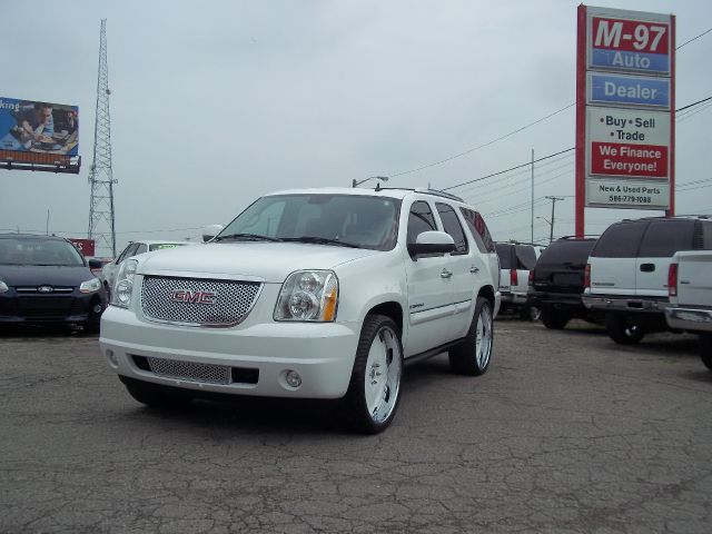 2007 GMC Yukon EX - DUAL Power Doors