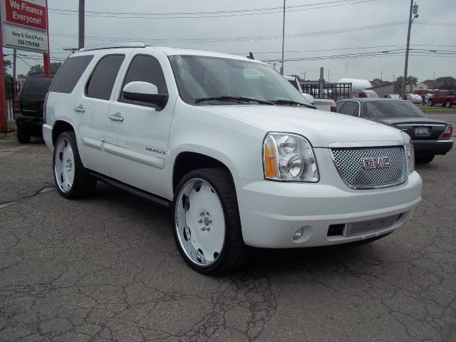 2007 GMC Yukon EX - DUAL Power Doors