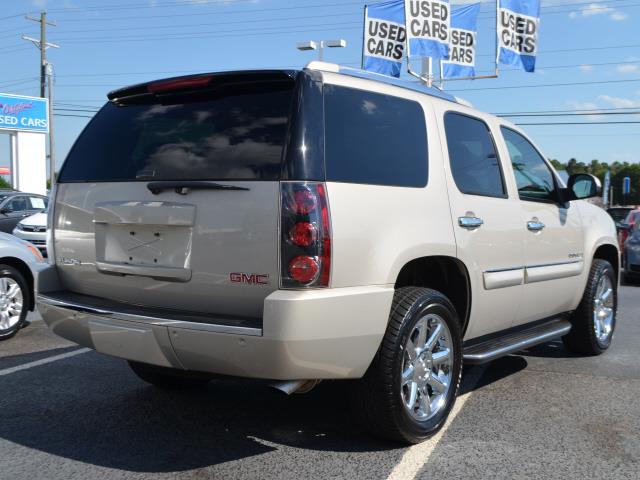 2007 GMC Yukon EX Sedan 4D