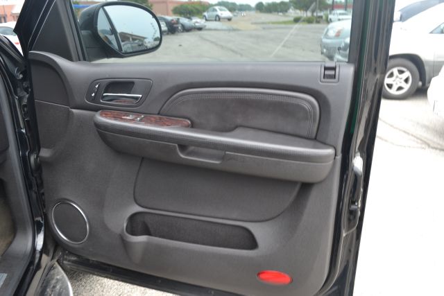 2007 GMC Yukon EX - DUAL Power Doors