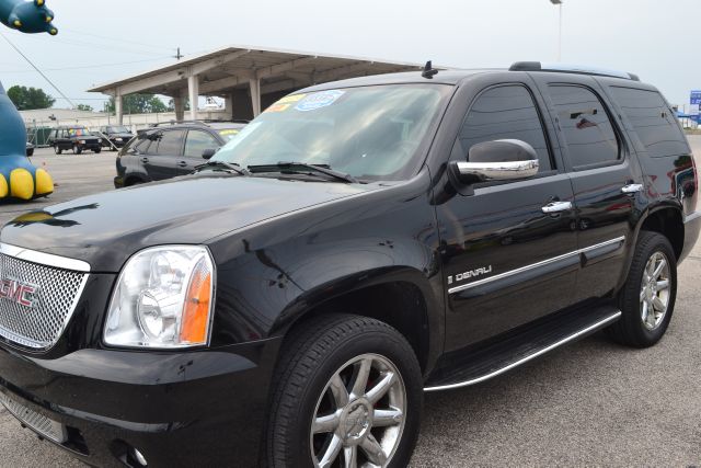 2007 GMC Yukon EX - DUAL Power Doors