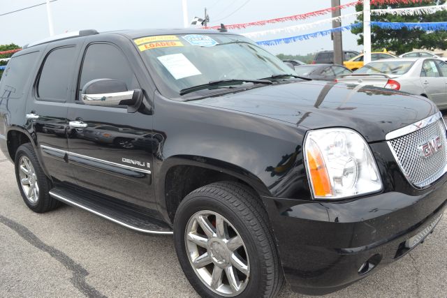 2007 GMC Yukon EX - DUAL Power Doors