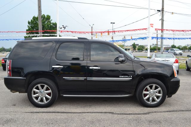 2007 GMC Yukon EX - DUAL Power Doors