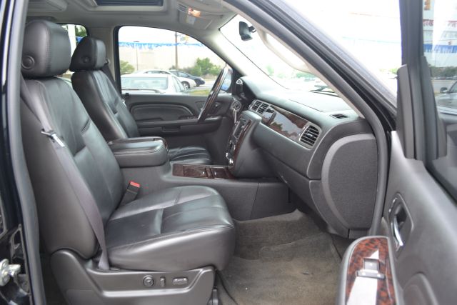 2007 GMC Yukon EX - DUAL Power Doors