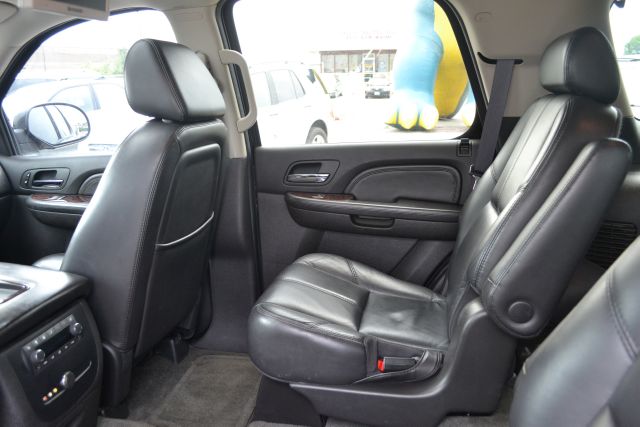 2007 GMC Yukon EX - DUAL Power Doors