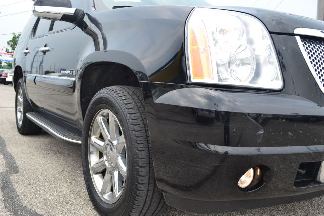 2007 GMC Yukon EX - DUAL Power Doors