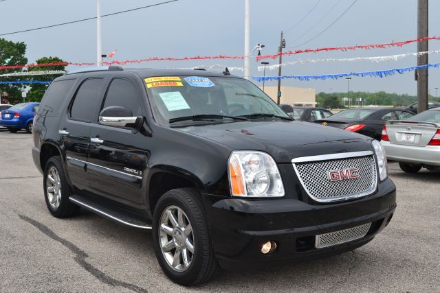 2007 GMC Yukon EX - DUAL Power Doors