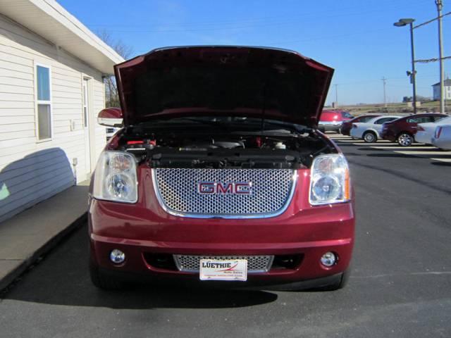 2007 GMC Yukon JLX Plus