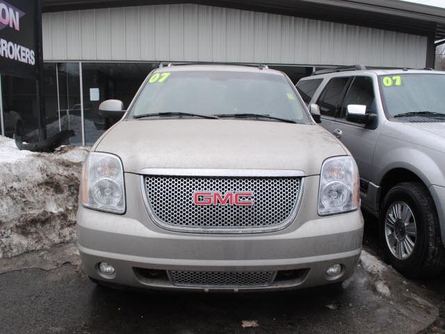 2007 GMC Yukon EX Sedan 4D