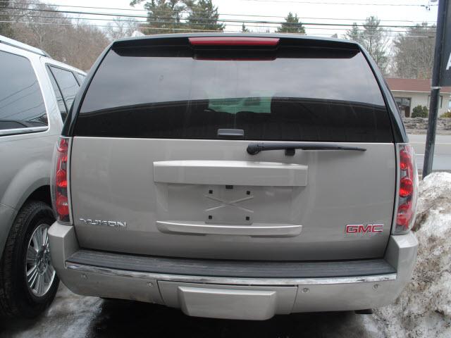 2007 GMC Yukon EX Sedan 4D