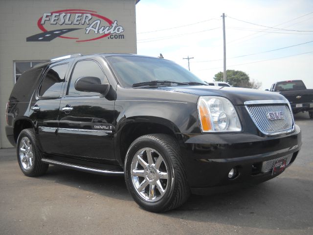 2007 GMC Yukon EX - DUAL Power Doors